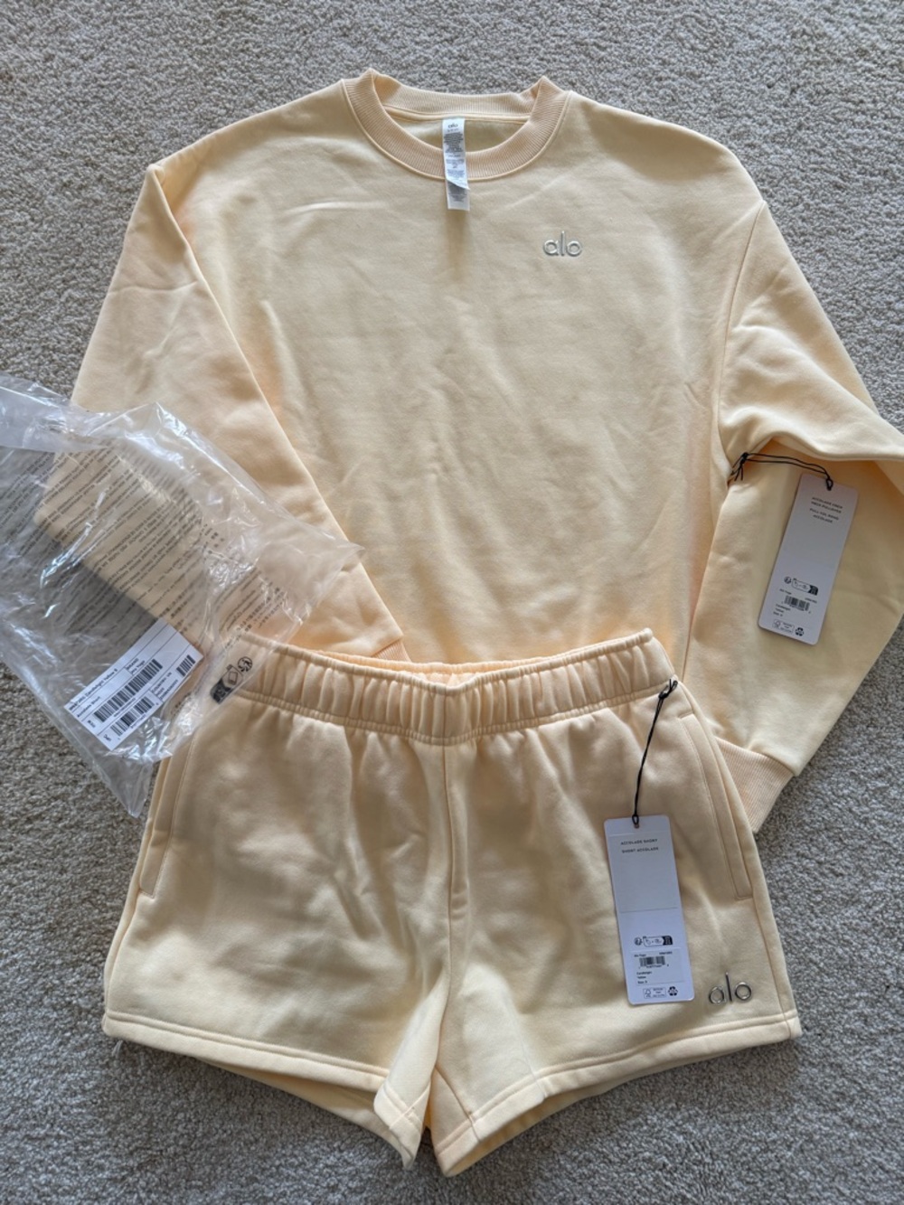 ALO Candlelight Yellow Cozy Sweatshirt & Shorts Set Size SMALL NWT